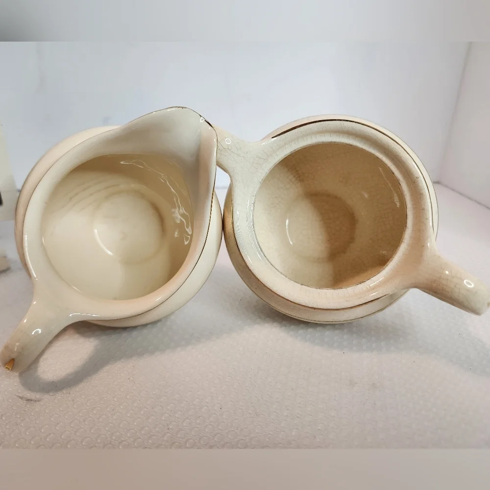 Universal Cambridge Camwood Ivory‎ pattern vintage creamer and sugar china set